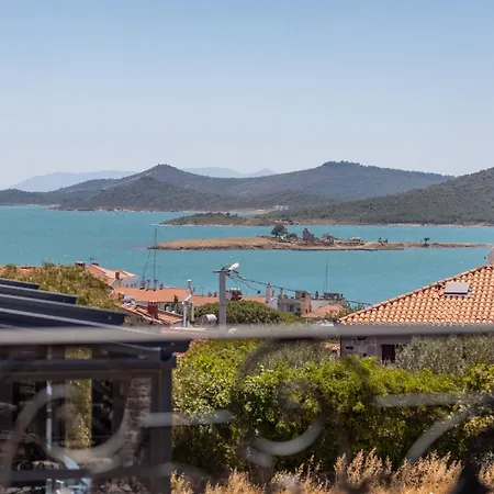 Cunda Baradiel فندق