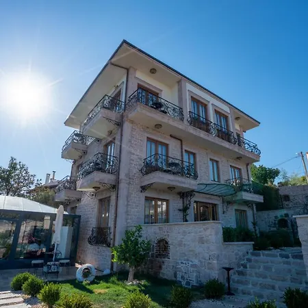 Hotell Cunda Baradiel