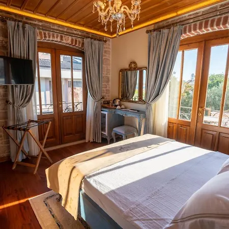 Cunda Baradiel Ayvalı