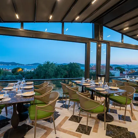 Cunda Baradiel Hotel