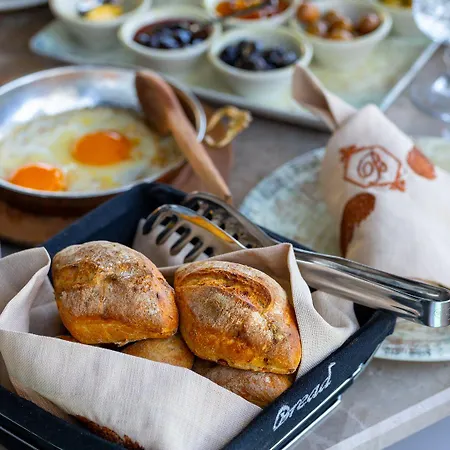 Cunda Baradiel Hotel