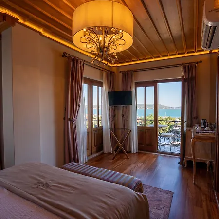 Cunda Baradiel Hotel *